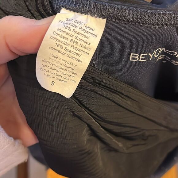 EXCELLENT CONDITION BEYOND THE BUMP SPACE DYE BY BEYOND YOGA SMALL NAVY LEGGINGS - Picture 6 of 8